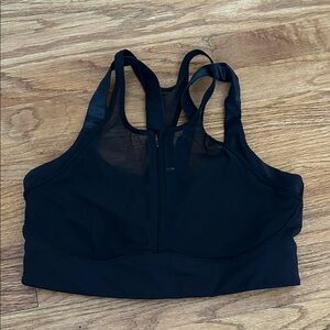 Lululemon high neck mesh zipper strappy Women's Black Sports Bra Sz 10